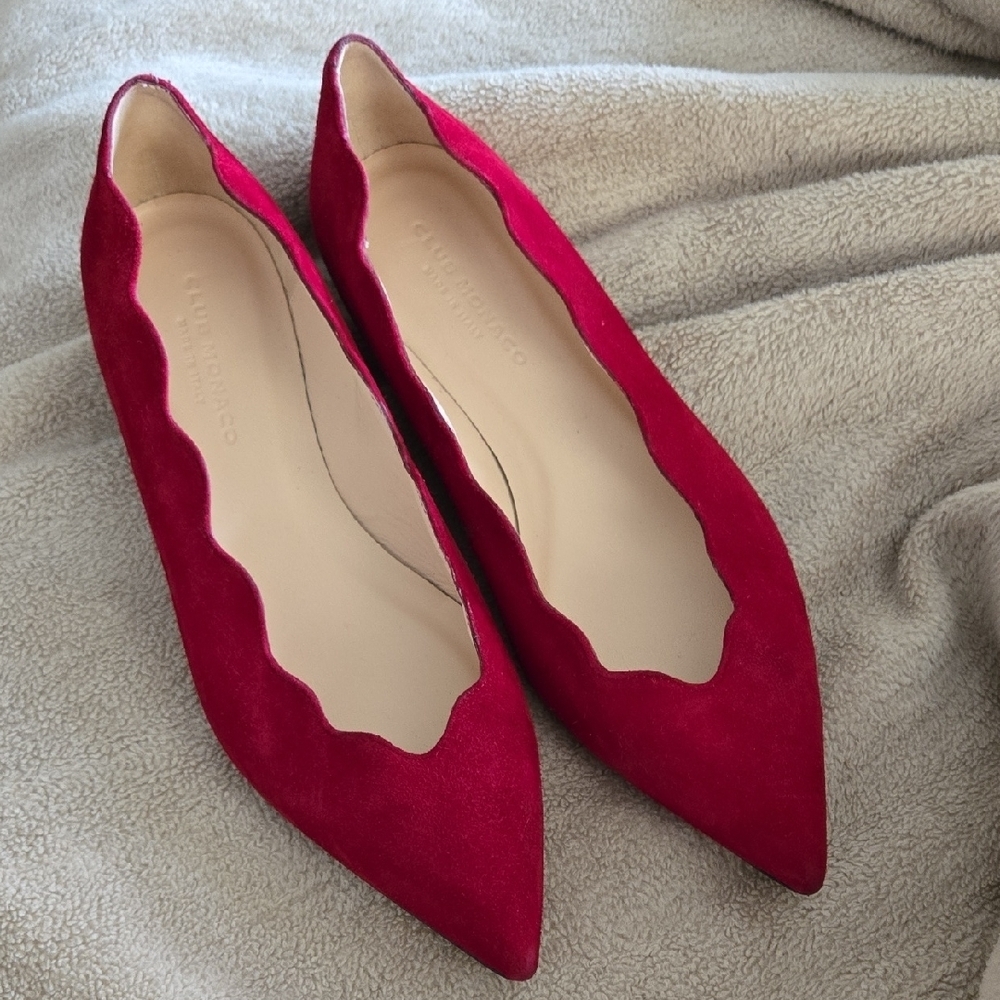 Club Monaco Red Suede Scalloped Pointed Toe Flats Size 40